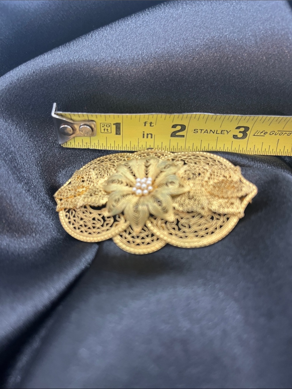 Antique Gold Tone Filigree Floral Brooch with seed Pearls - Picture 3 of 5